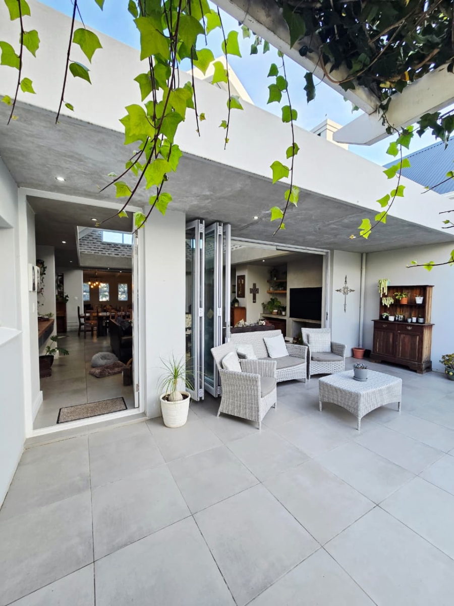 4 Bedroom Property for Sale in Kingswood Golf Estate Western Cape
